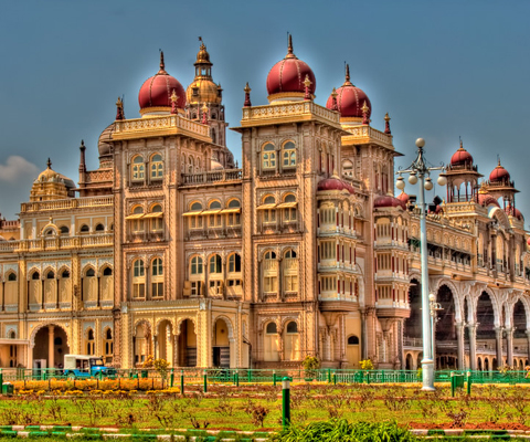 Ponnus Tours Travels