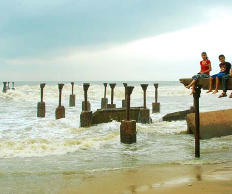 Ponnus Tours Travels